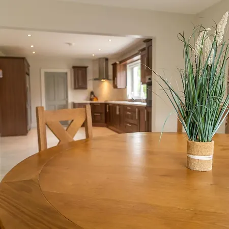 Maple Grove, Holiday home *