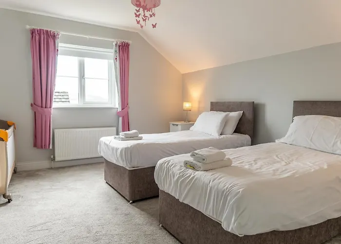 Maple Grove, * Fahan